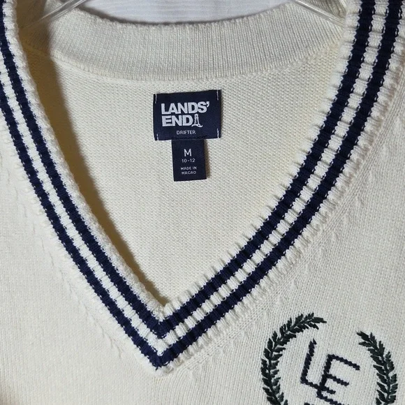 Lands' End Women's Ivory V-Neck Sweater with Navy Trim - Picture 6 of 7